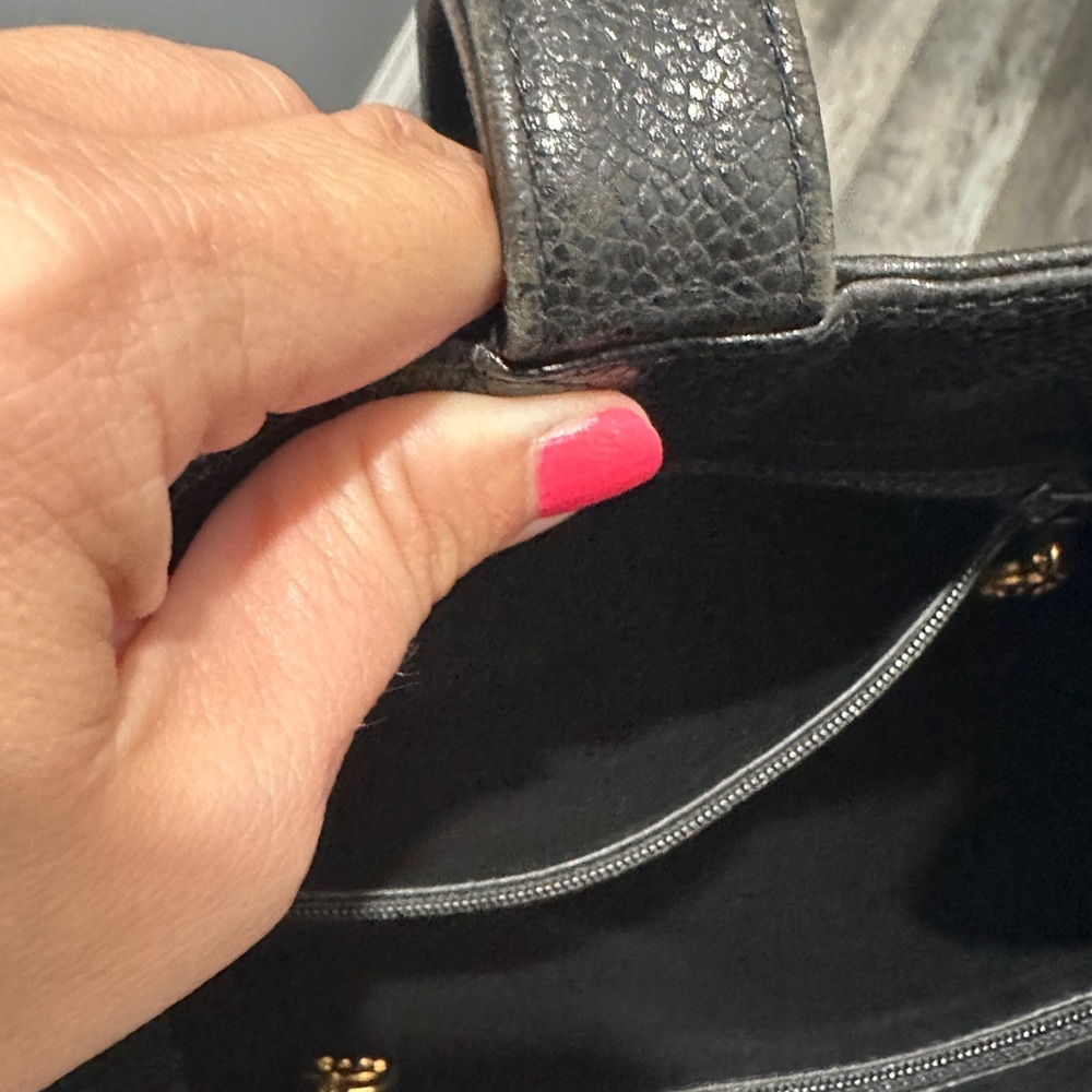CHANEL Black Leather Bucket Bag with Gold Accents - Picture 7 of 8